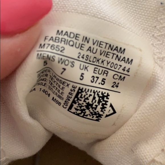 Converse - Picture 3 of 3